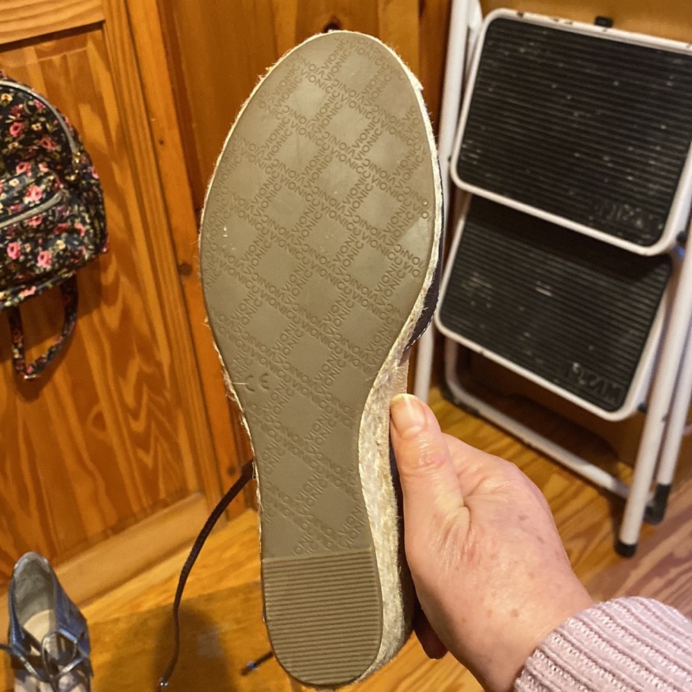 Very nice platform shoes never worn - Picture 3 of 4